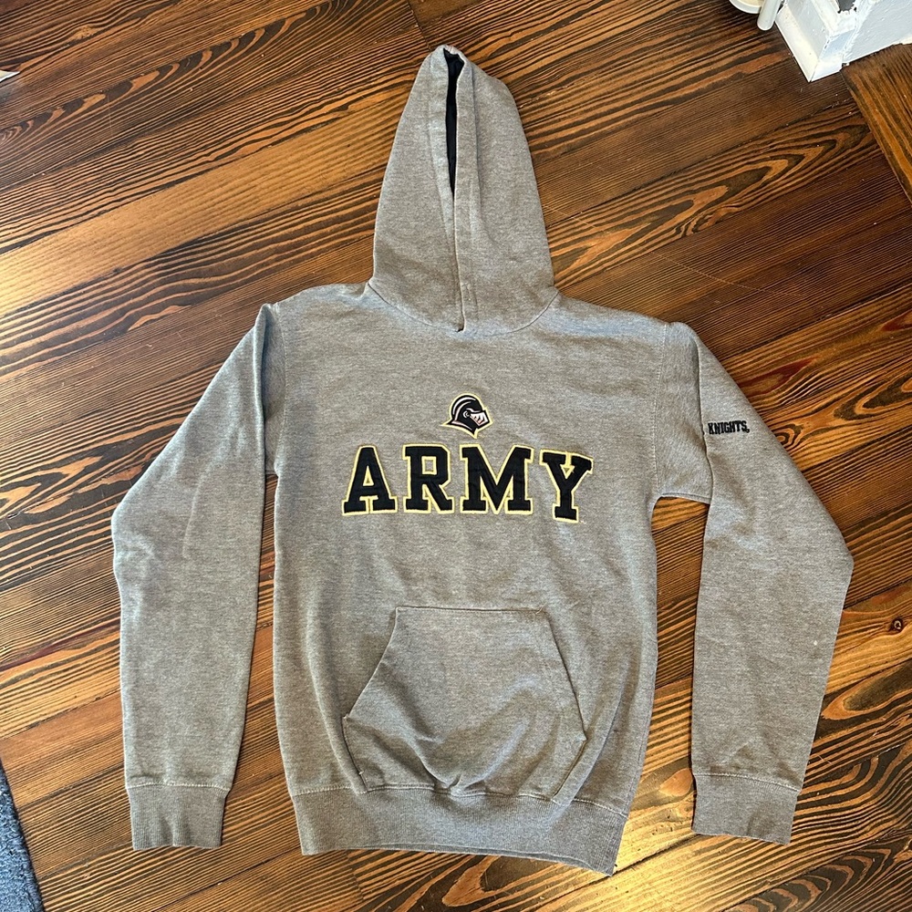 Army “Black Knights” Hooded Gray Sweatshirt. Youth Large. Very good condition.